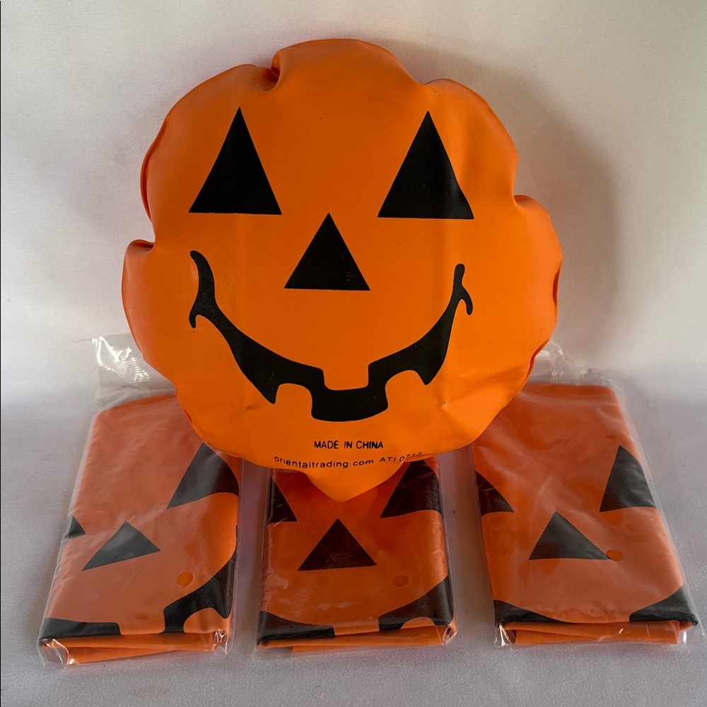 BRAND NEW!! 8”Rubber Whoopee Cushion Halloween Pumpkin Face Decorations Set 0f 4